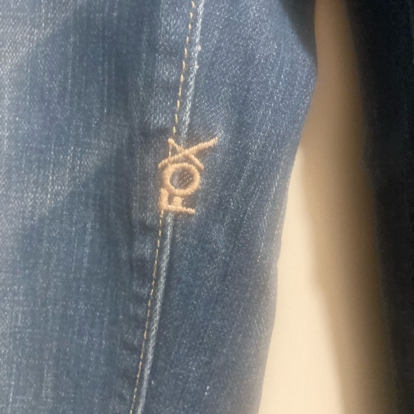 Fox Distressed Denim Boyfriend Jeans - Picture 9 of 11